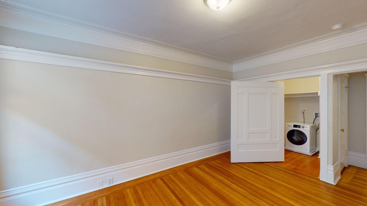 709 Geary Street - Photo 3 of 20