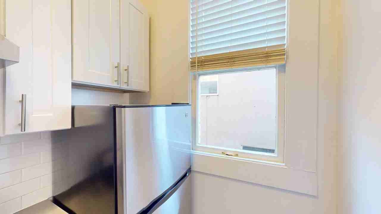 709 Geary Street - Photo 6 of 20