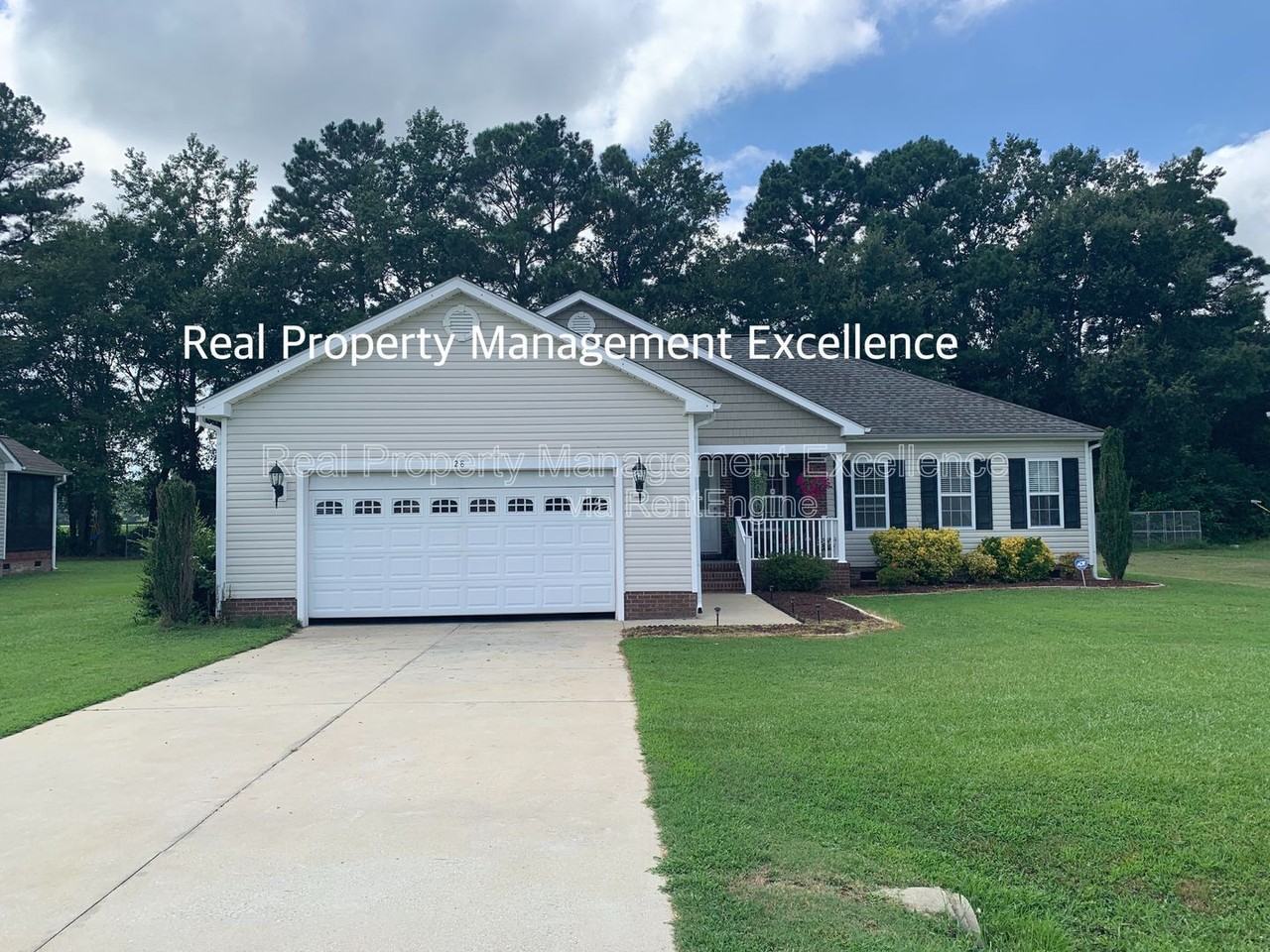 28 Clover Dr - Photo 2 of 19