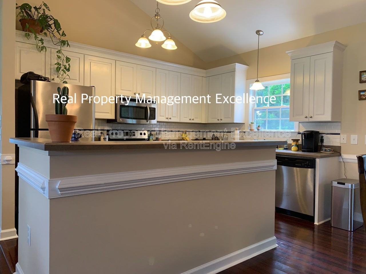 28 Clover Dr - Photo 6 of 19