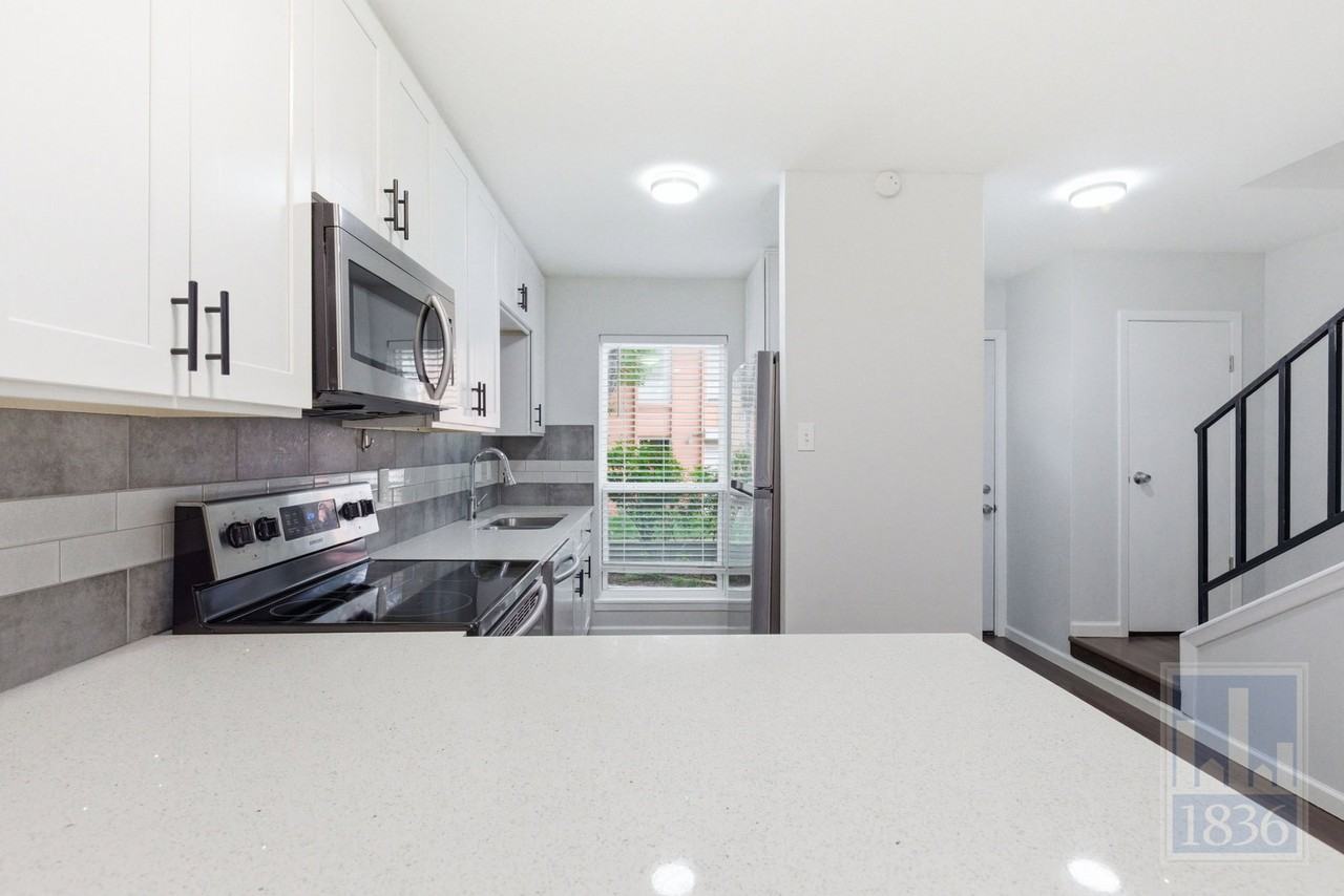 3820 Southway Dr #C - Photo 3 of 50