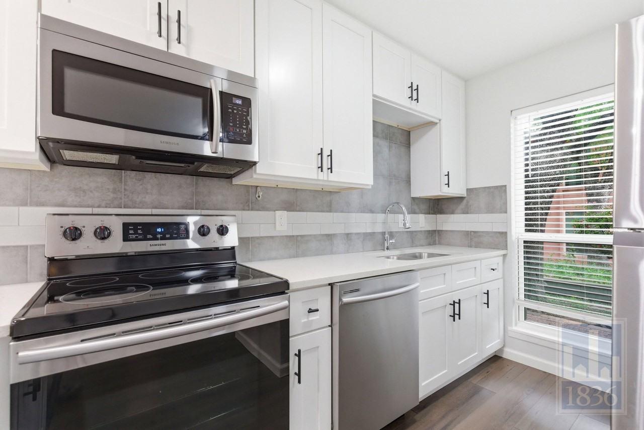 3820 Southway Dr #C - Photo 4 of 50