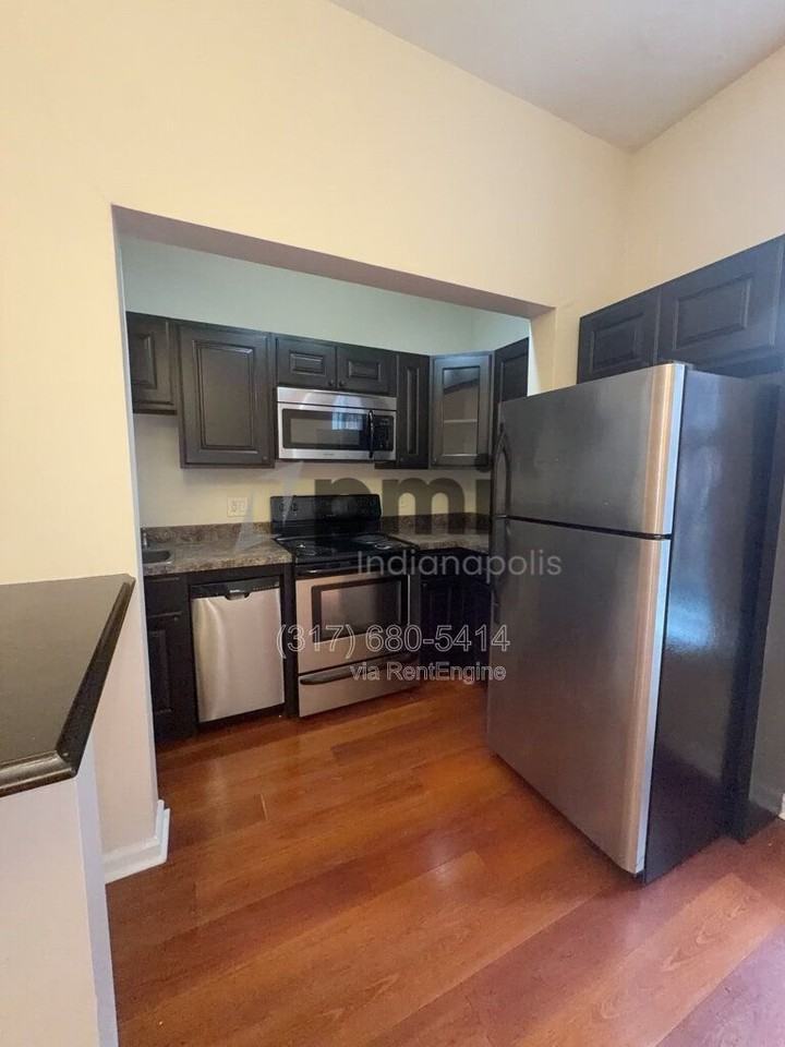 126 E Vermont St #204 - Photo 3 of 26