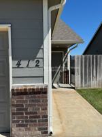 featured image of 412 S Longbranch Dr