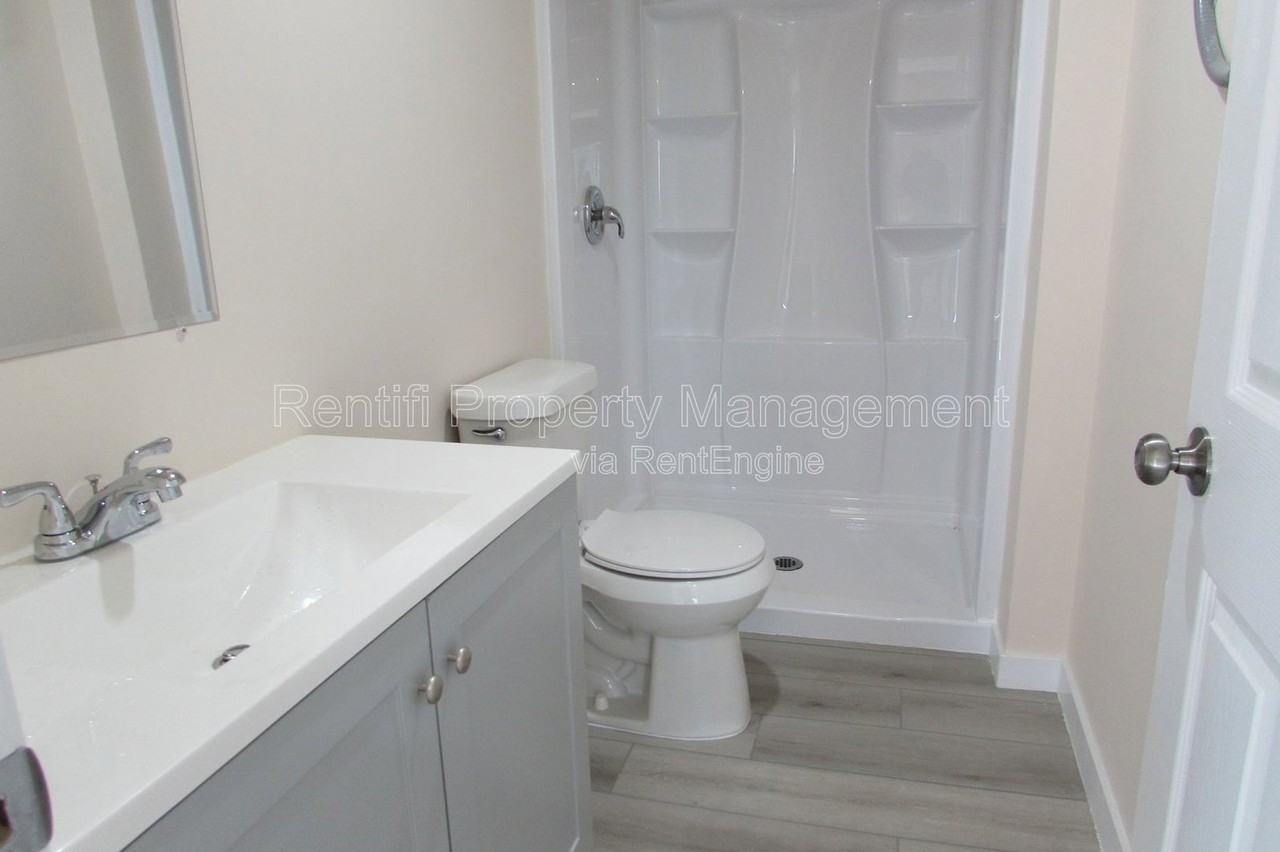 101 3rd St #1 - Photo 6 of 13