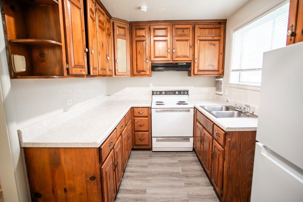 127 Upper Airbase Ln #6 - Photo 3 of 16