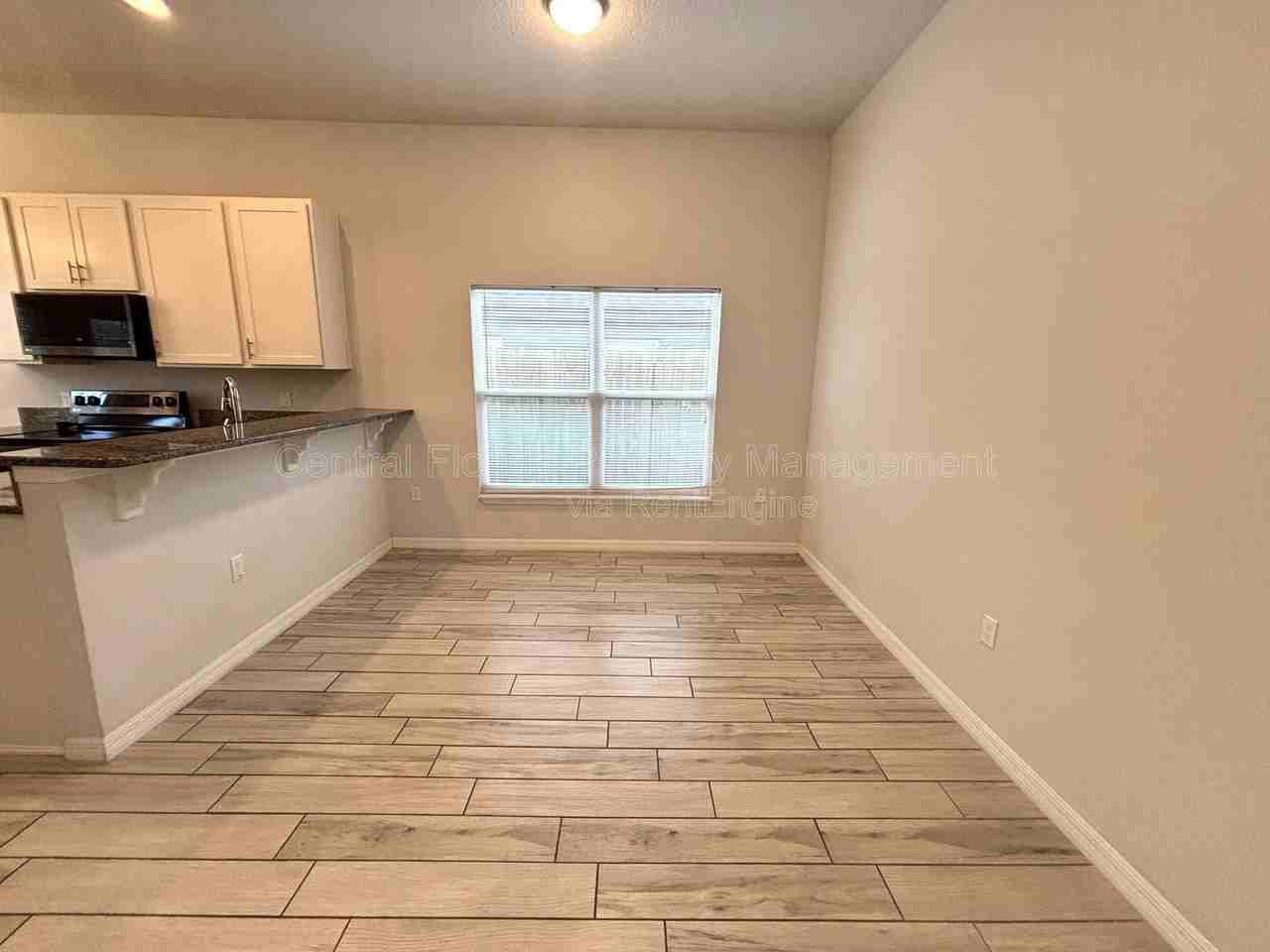 1214 Lake Blue Cir - Photo 5 of 22