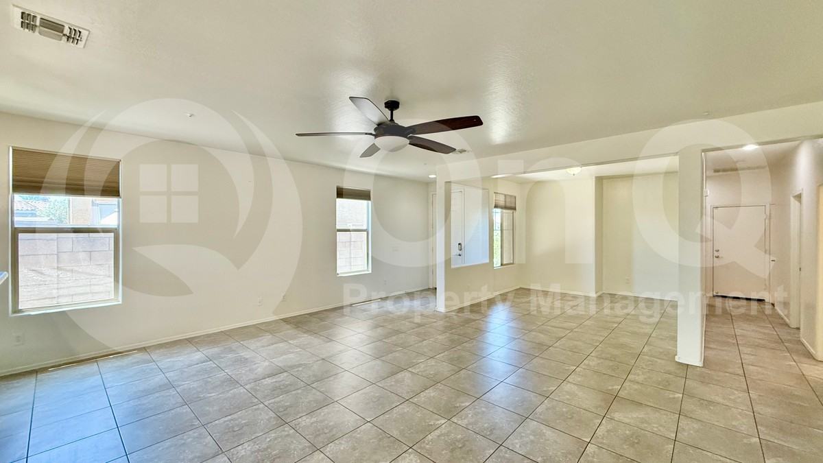 11439 N 88th Ln - Photo 6 of 20