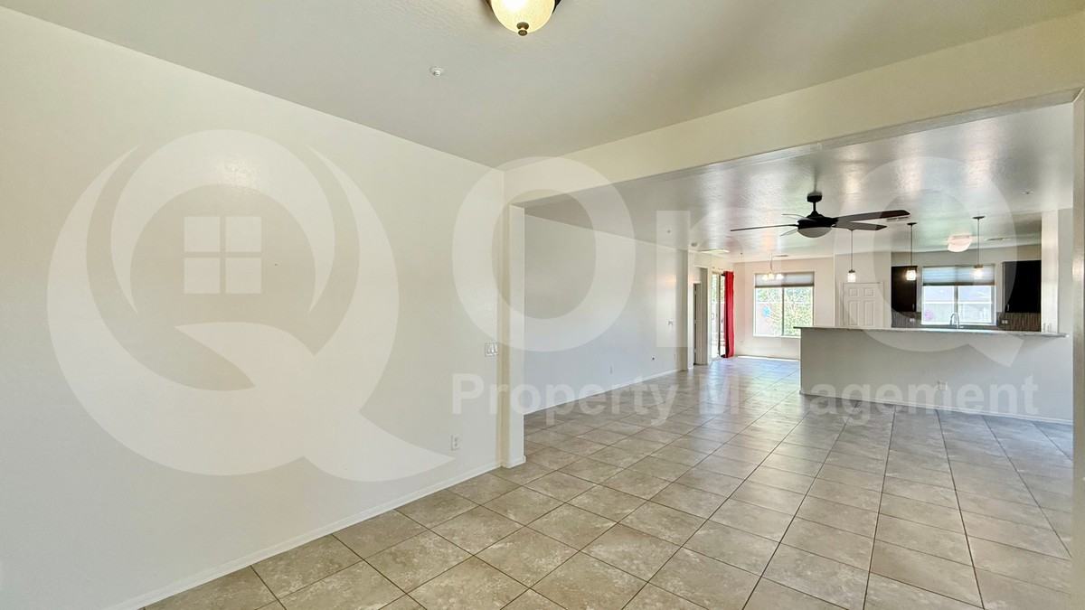 11439 N 88th Ln - Photo 7 of 20