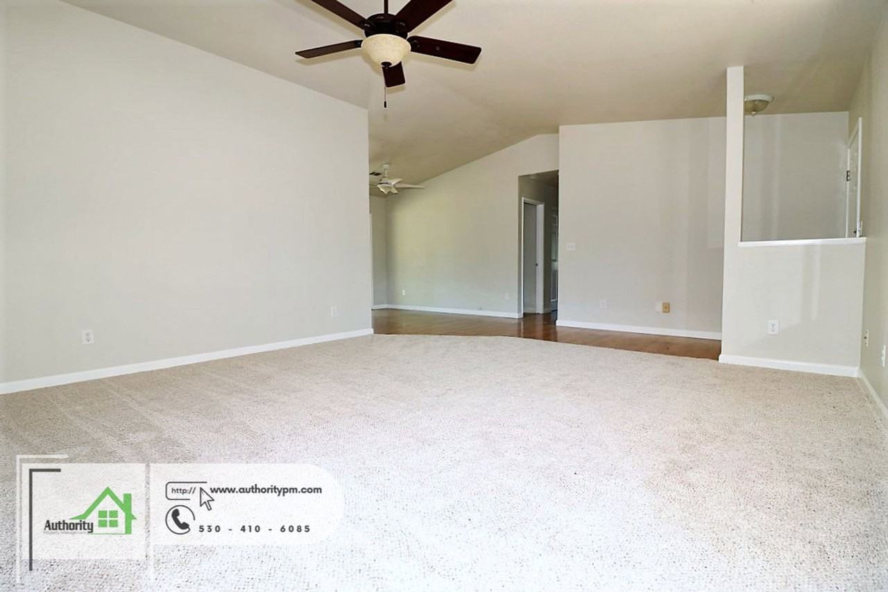 3657 Santa Rosa Way - Photo 6 of 22