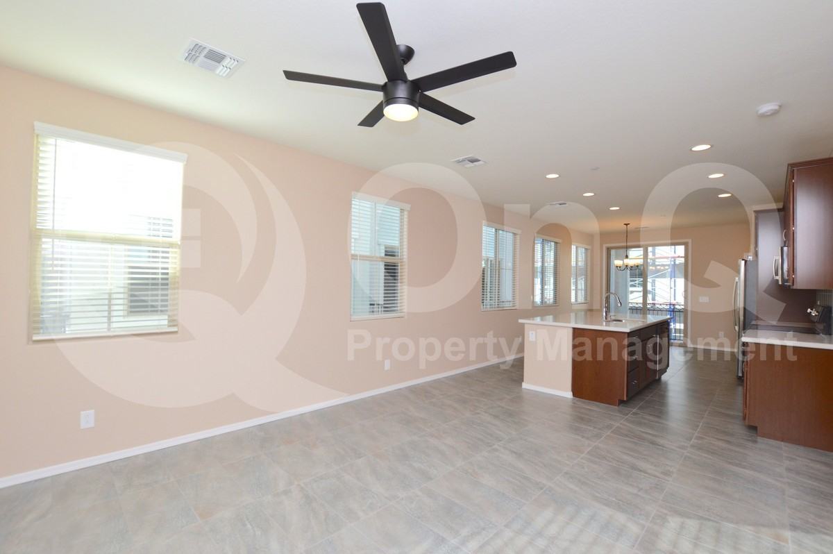 1723 E Dogwood Ln - Photo 6 of 19