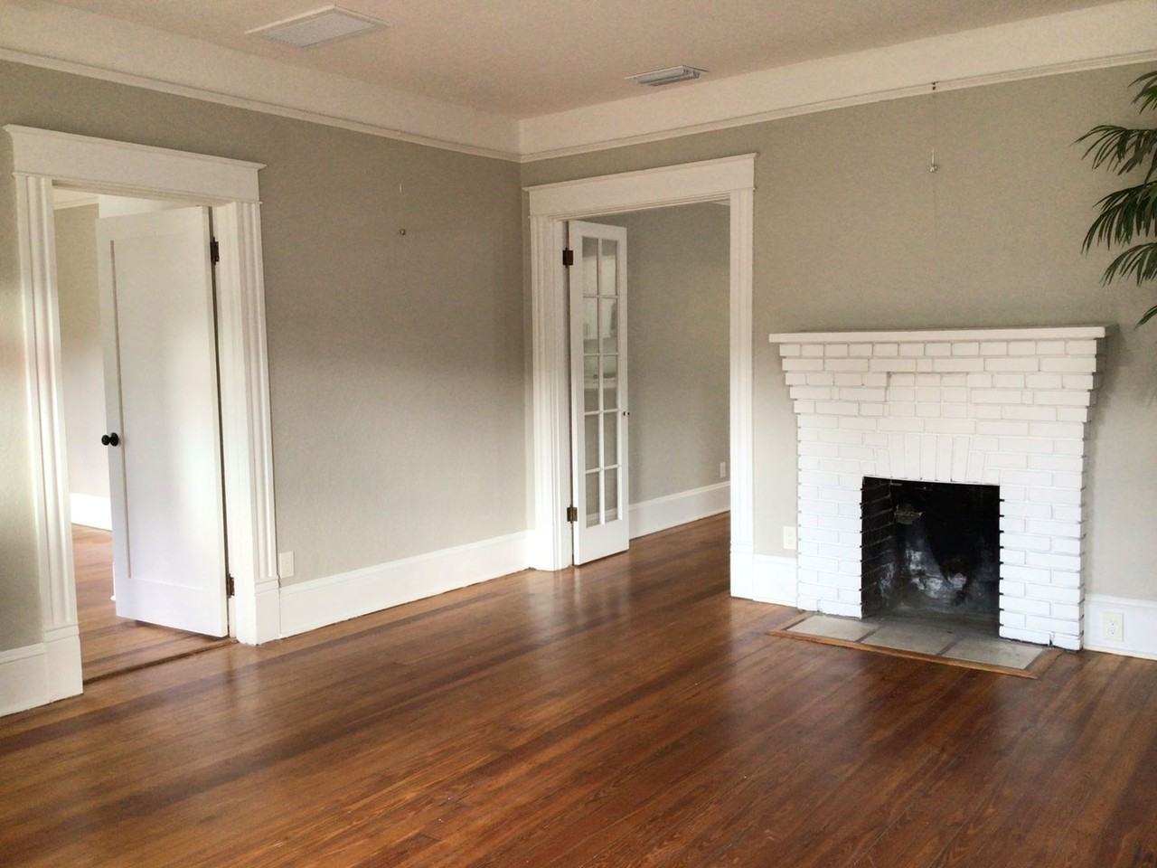 203 S Main St - Photo 4 of 21