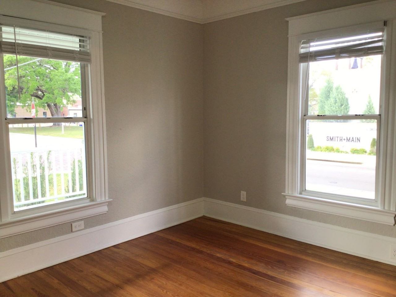 203 S Main St - Photo 7 of 21