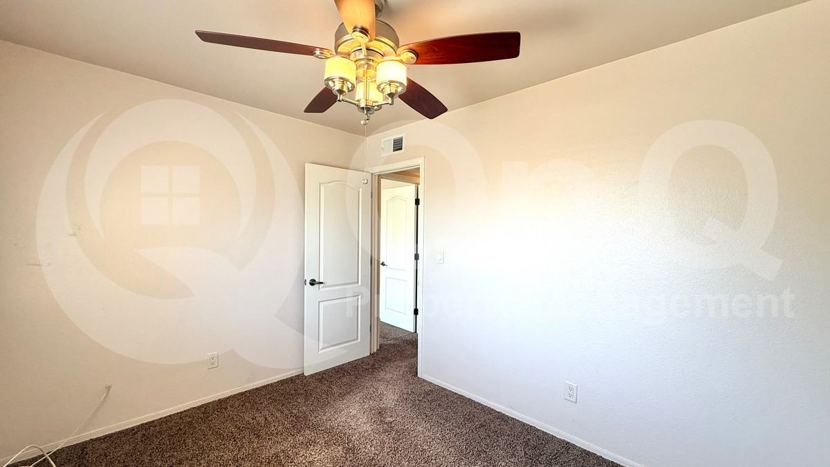 303 N Miller Rd #1005 - Photo 7 of 16
