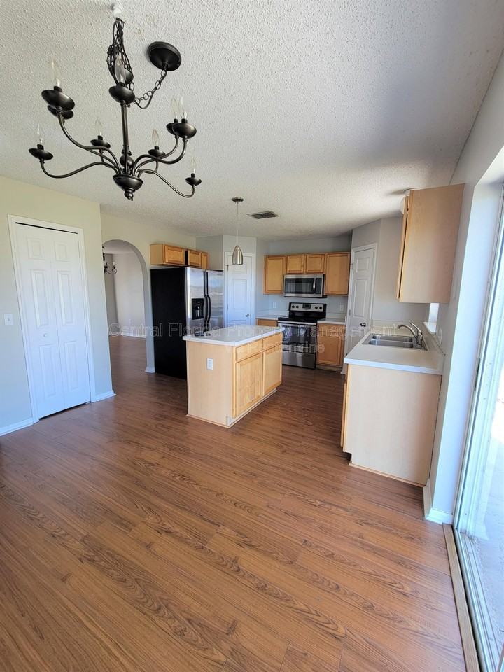 4963 Fiske Cir - Photo 5 of 28