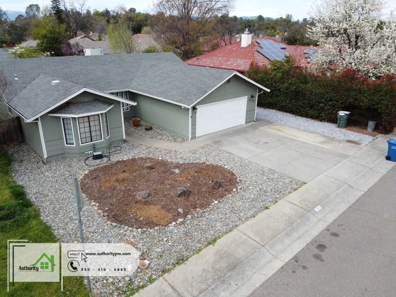 3712 Canterbury Dr - Photo 3 of 29