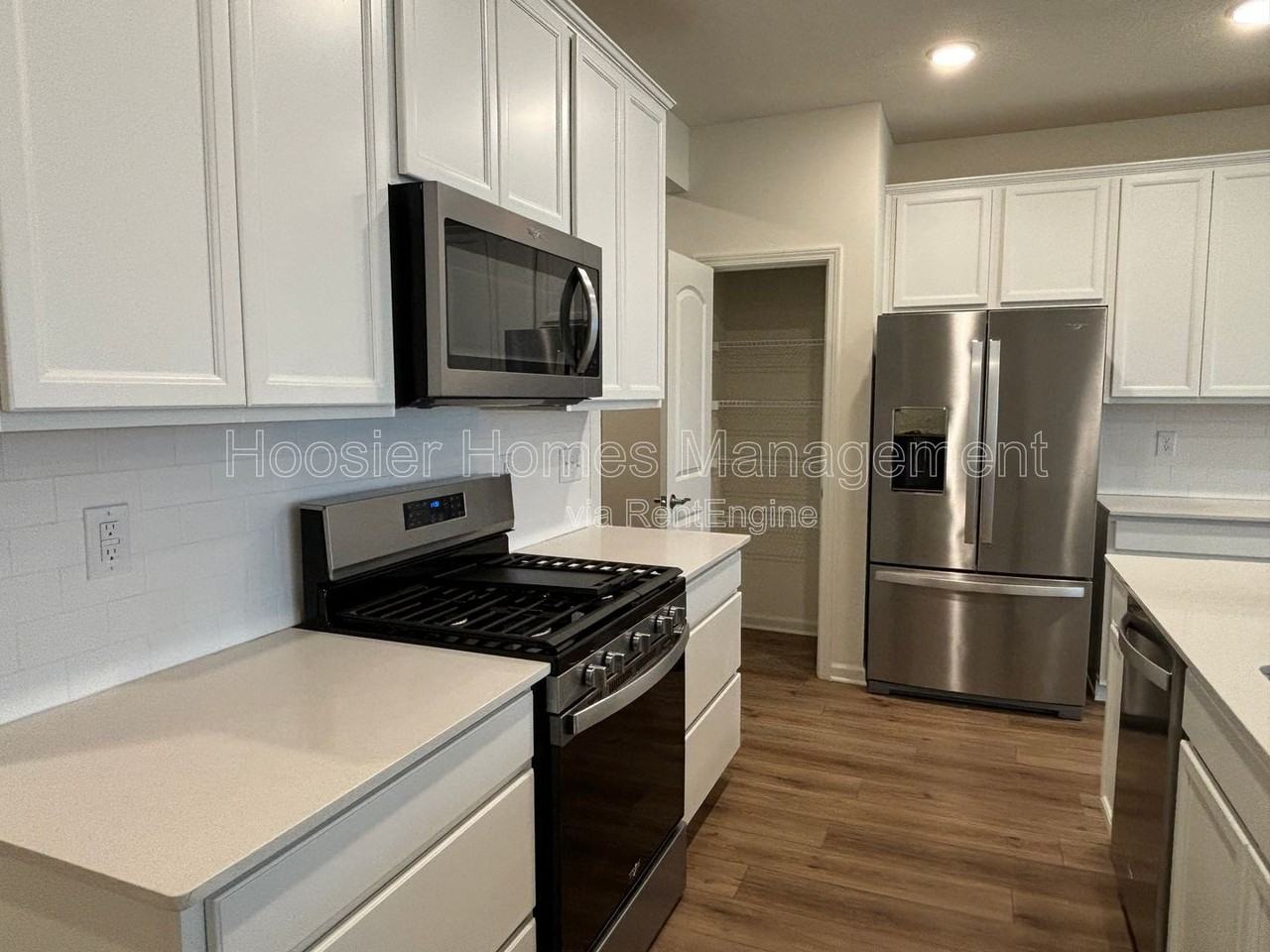 7255 Shroyer Way - Photo 4 of 22