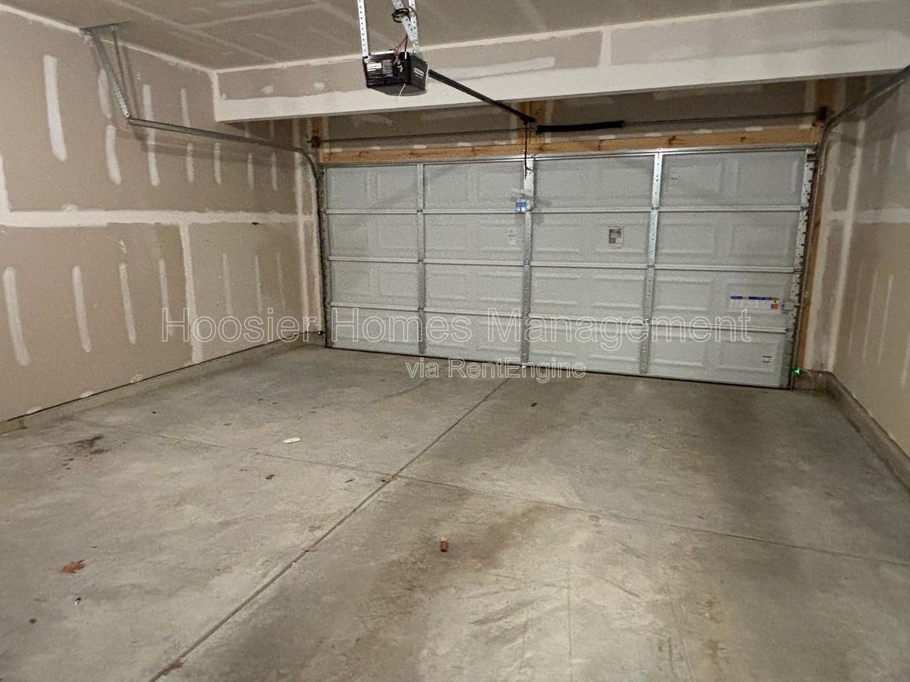 7255 Shroyer Way - Photo 6 of 22
