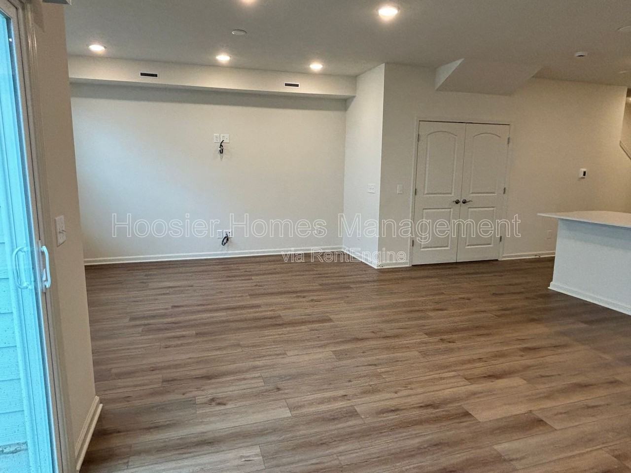 7255 Shroyer Way - Photo 7 of 22