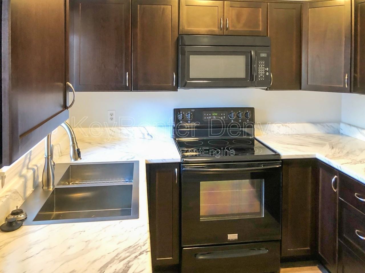 9218 W Ontario Dr - Photo 6 of 30