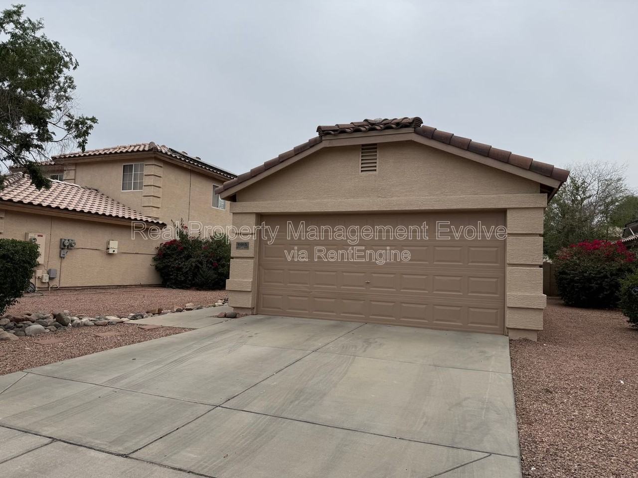 11915 W Rosewood Dr - Photo 3 of 24