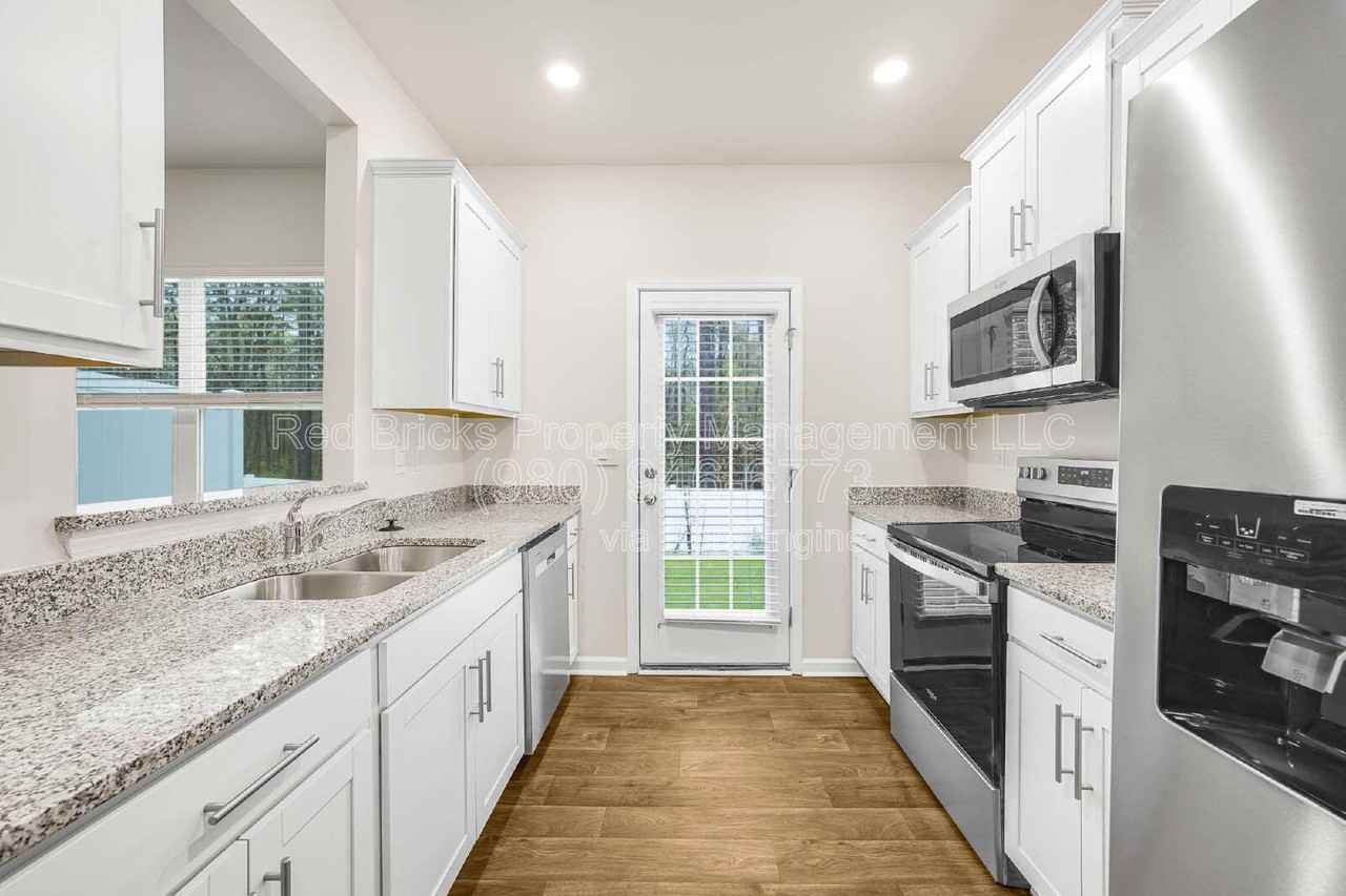 9128 Lowfalls Ln - Photo 7 of 20
