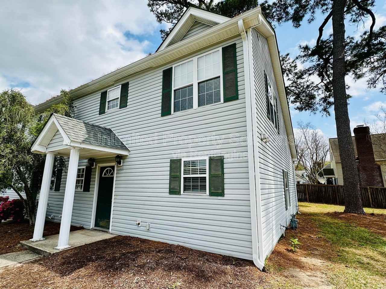 2153 Market St - Photo 4 of 23