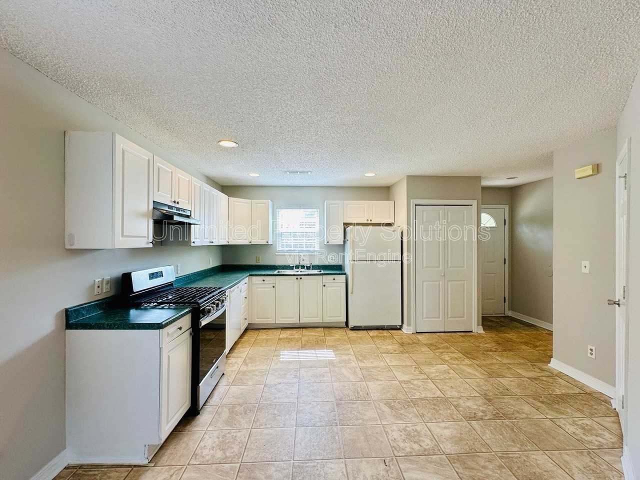 2153 Market St - Photo 7 of 23