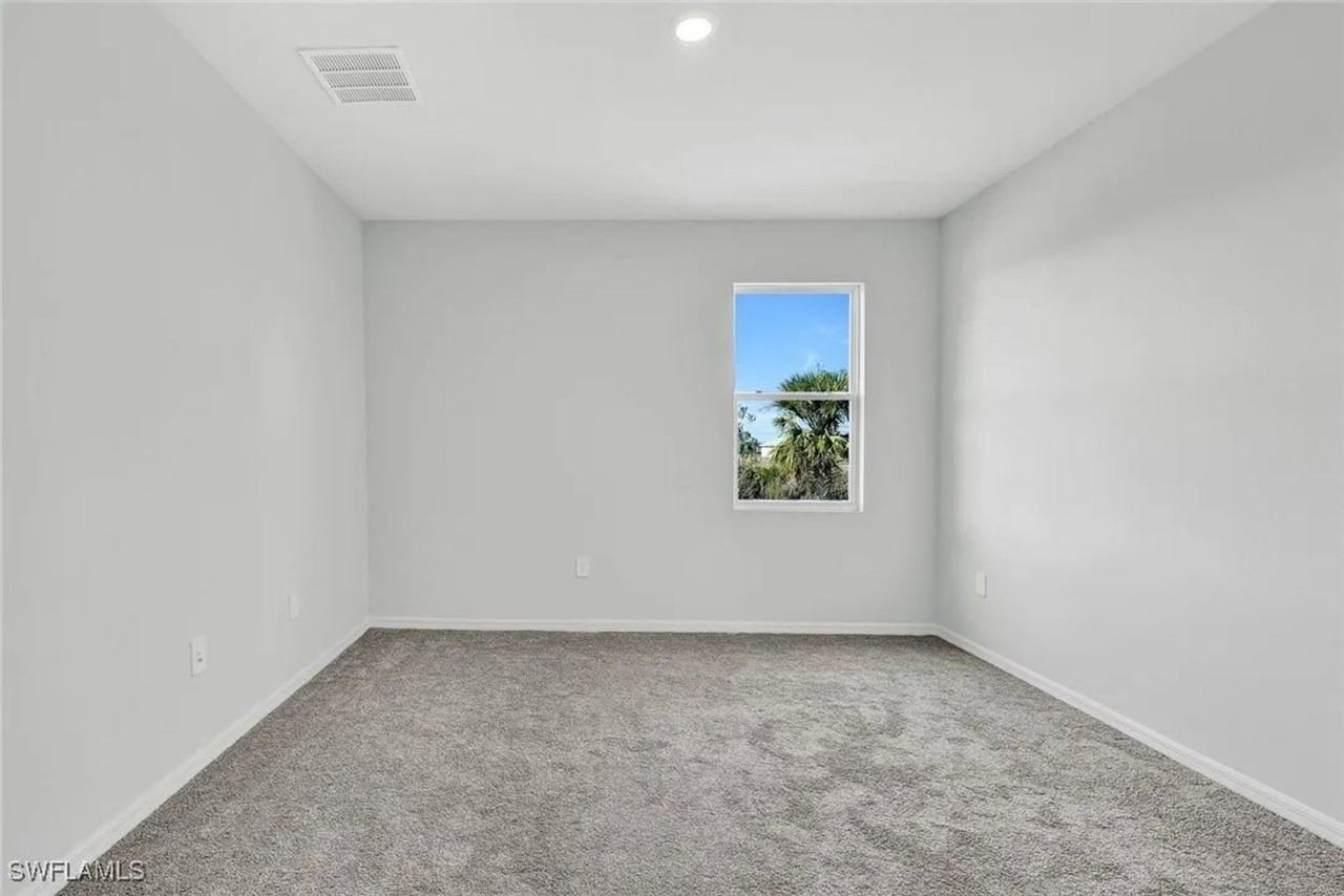 1414 Ne 6th Ave - Photo 7 of 11