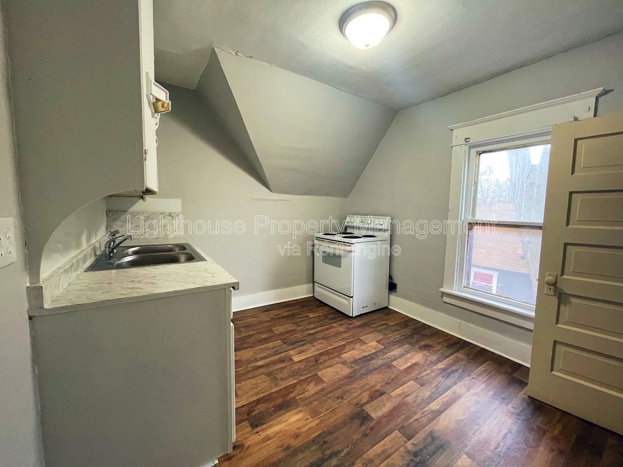 618 Superior St #2 - Photo 2 of 18