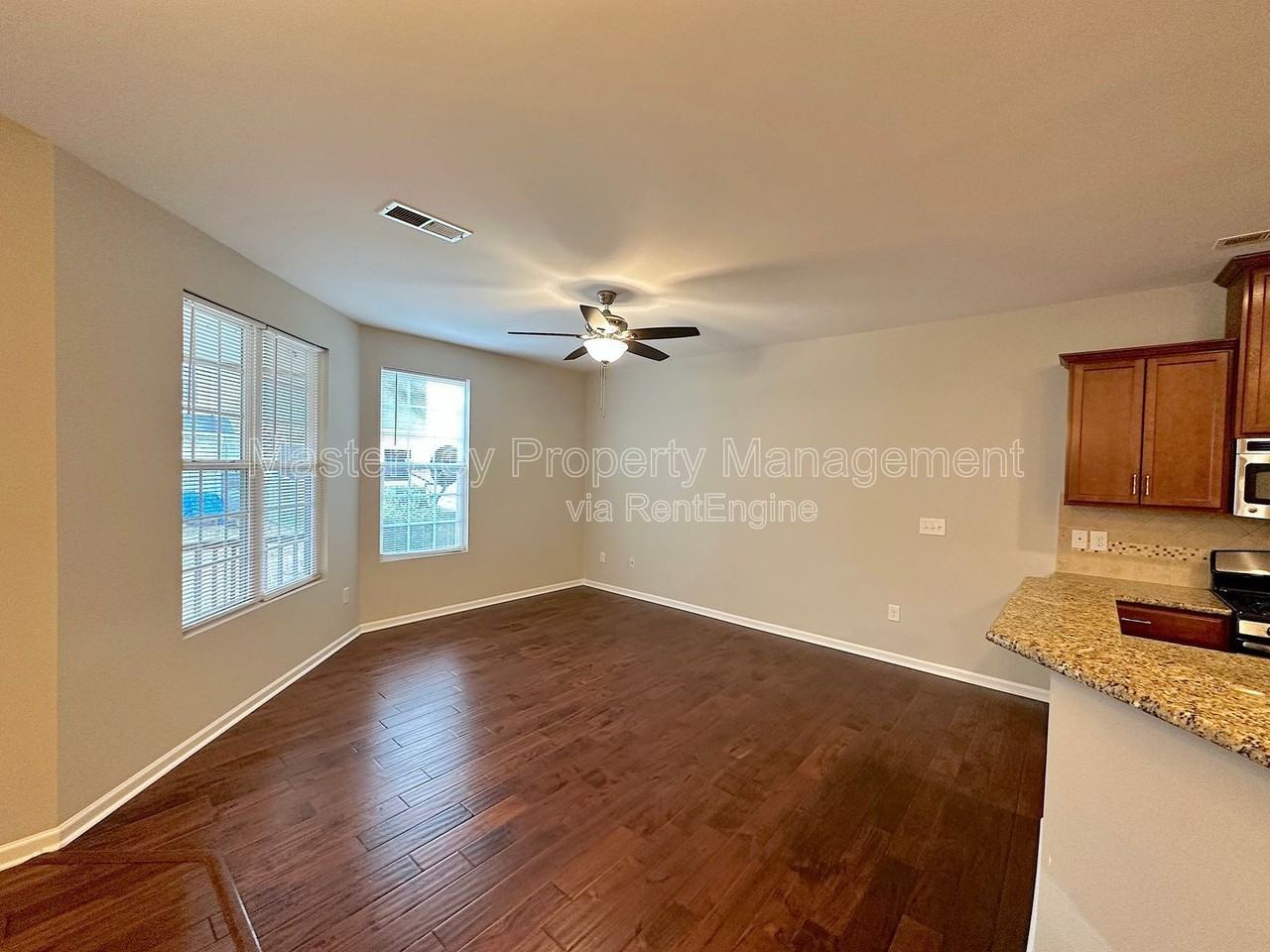 11 Daly Ct - Photo 3 of 20