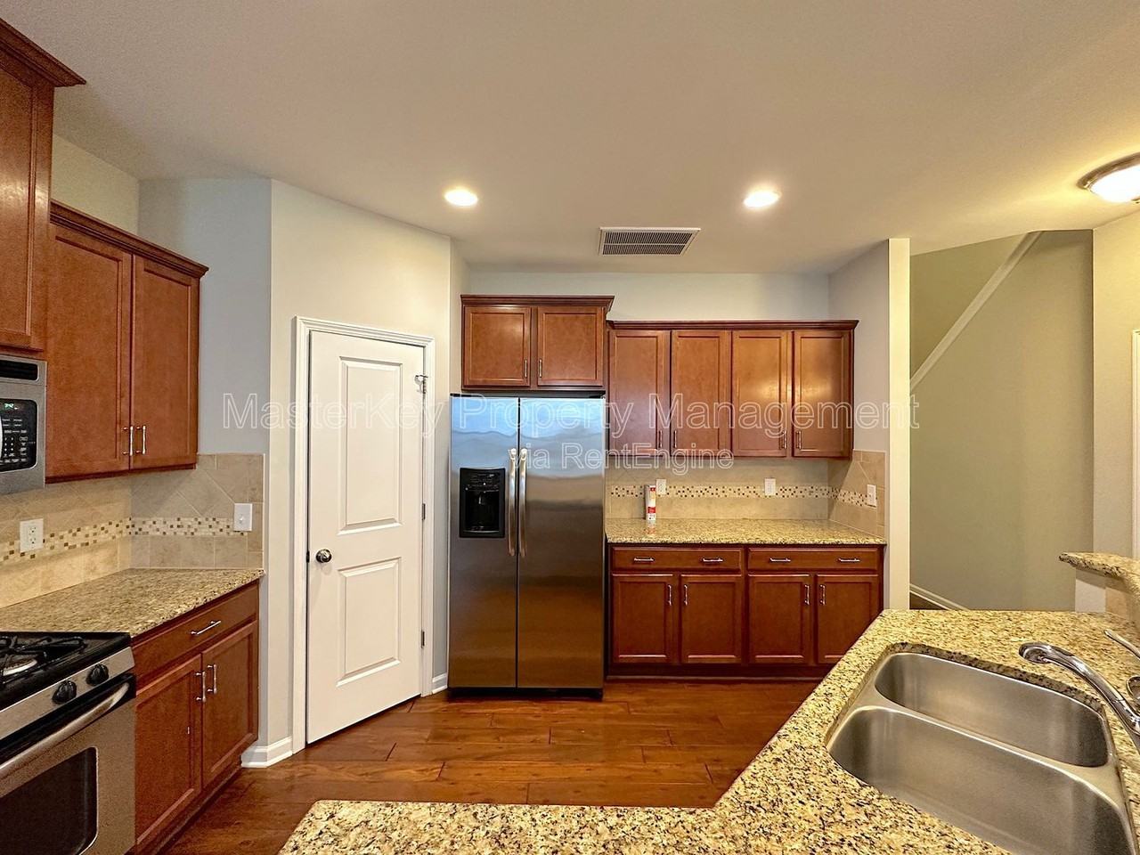 11 Daly Ct - Photo 5 of 20