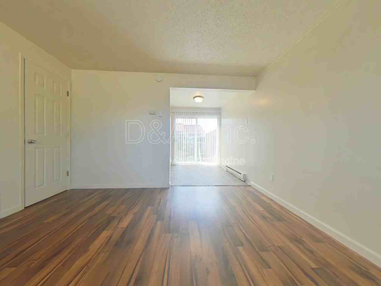 1909 Main St #D - Photo 3 of 10