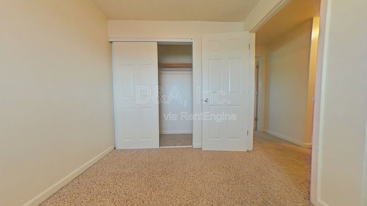 1909 Main St #D - Photo 6 of 10