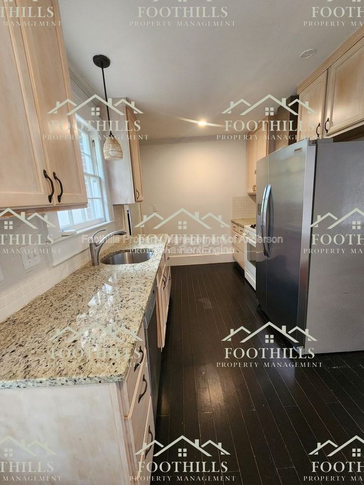 408 Central Ave - Photo 5 of 24
