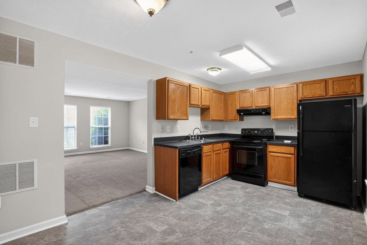 46098 Lucca Way - Photo 3 of 15