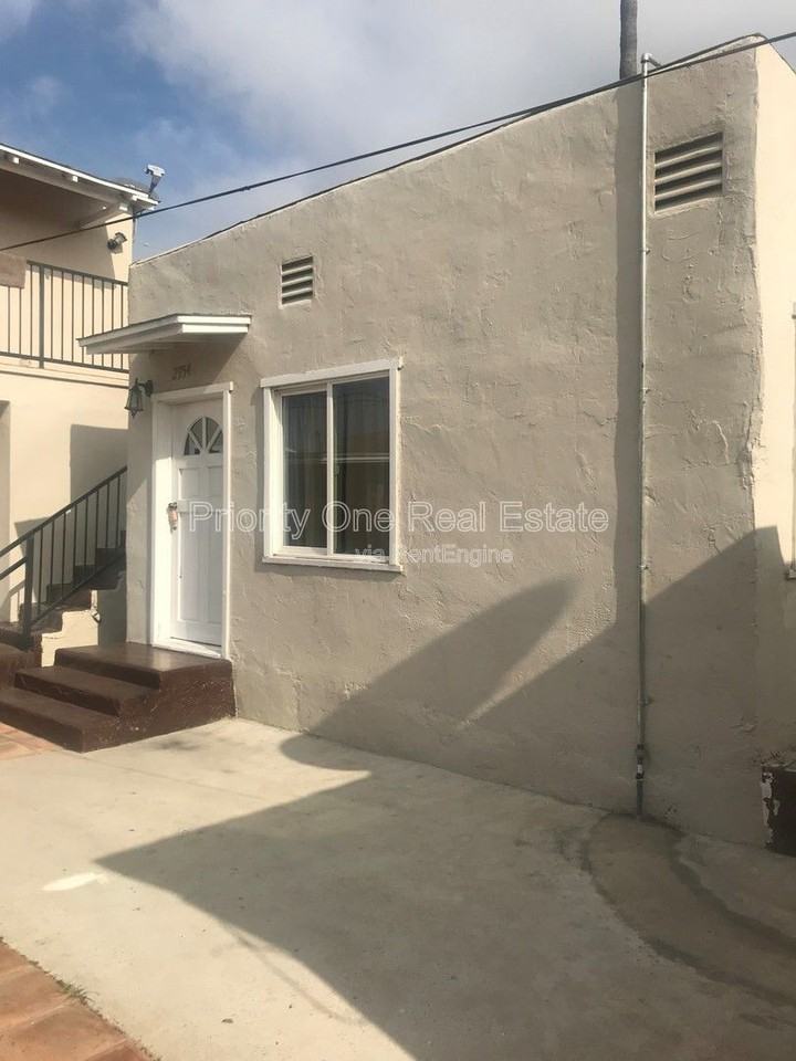 2954 1/2 Webster Ave - Photo 6 of 10