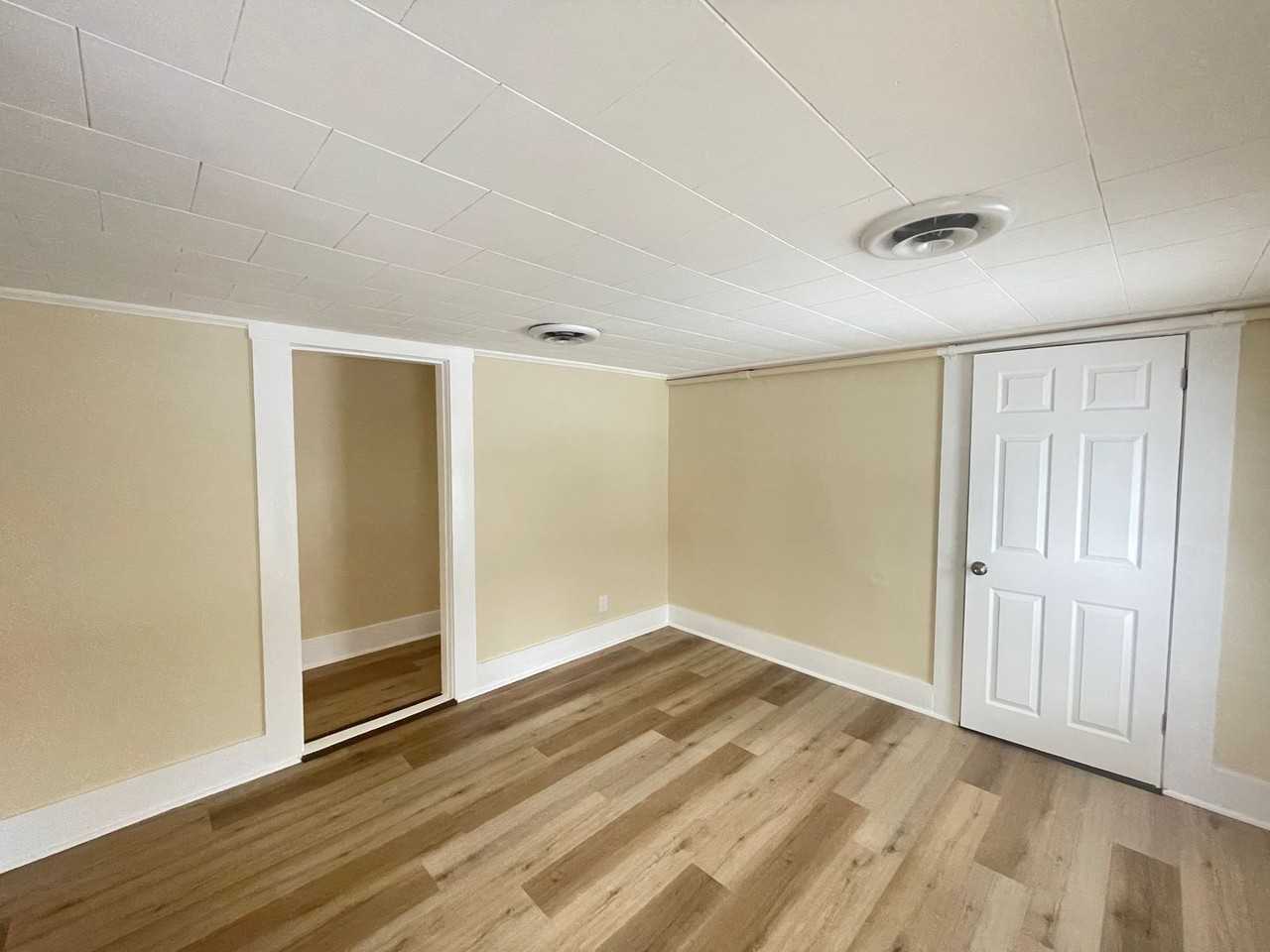 98 Main St #2 - Photo 5 of 17