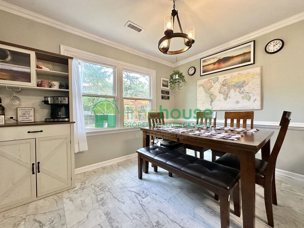 3533 Bernies Ct N - Photo 7 of 18