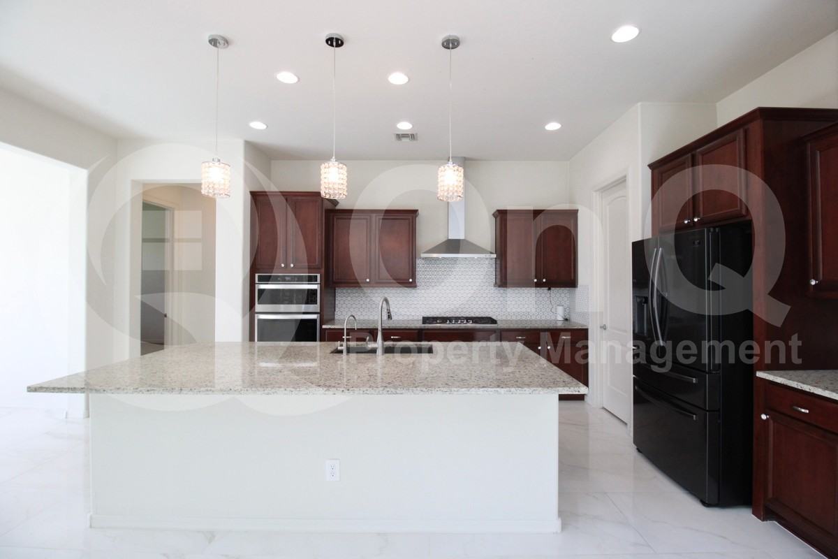 9707 W Patrick Ln - Photo 3 of 41
