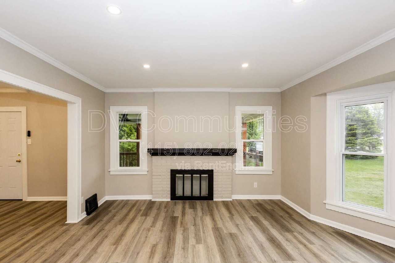 29396 Detroit Rd - Photo 6 of 26