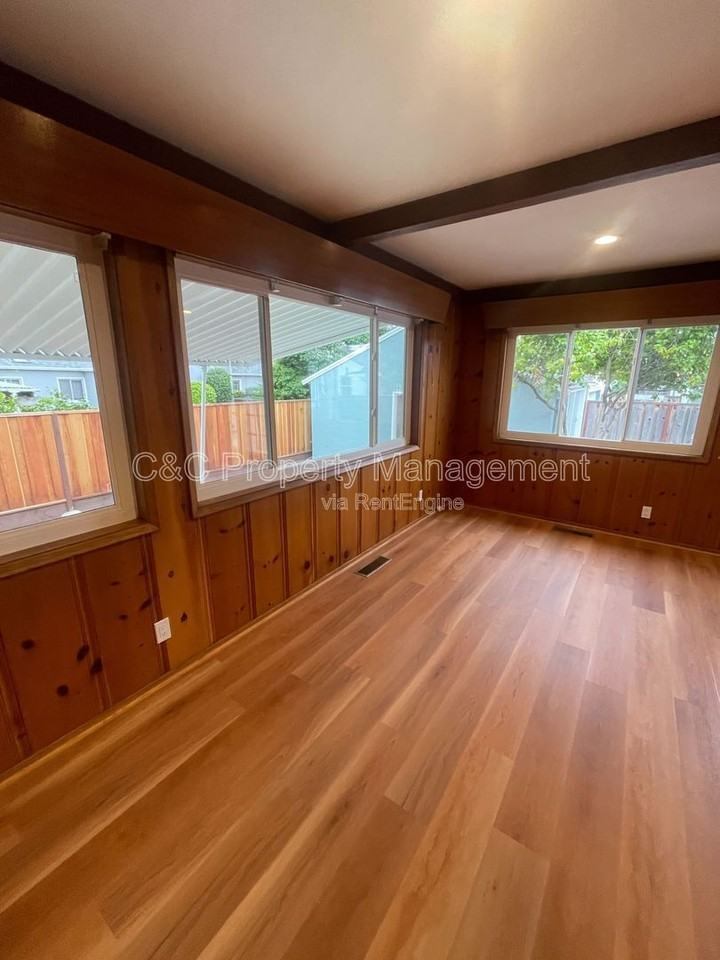 871 Emerald Ave - Photo 7 of 26
