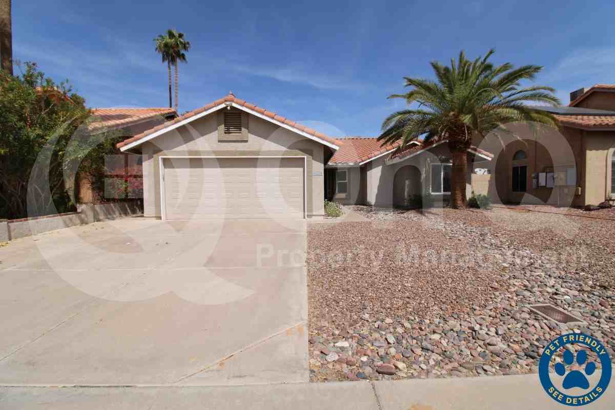 4234 E Tanglewood Dr