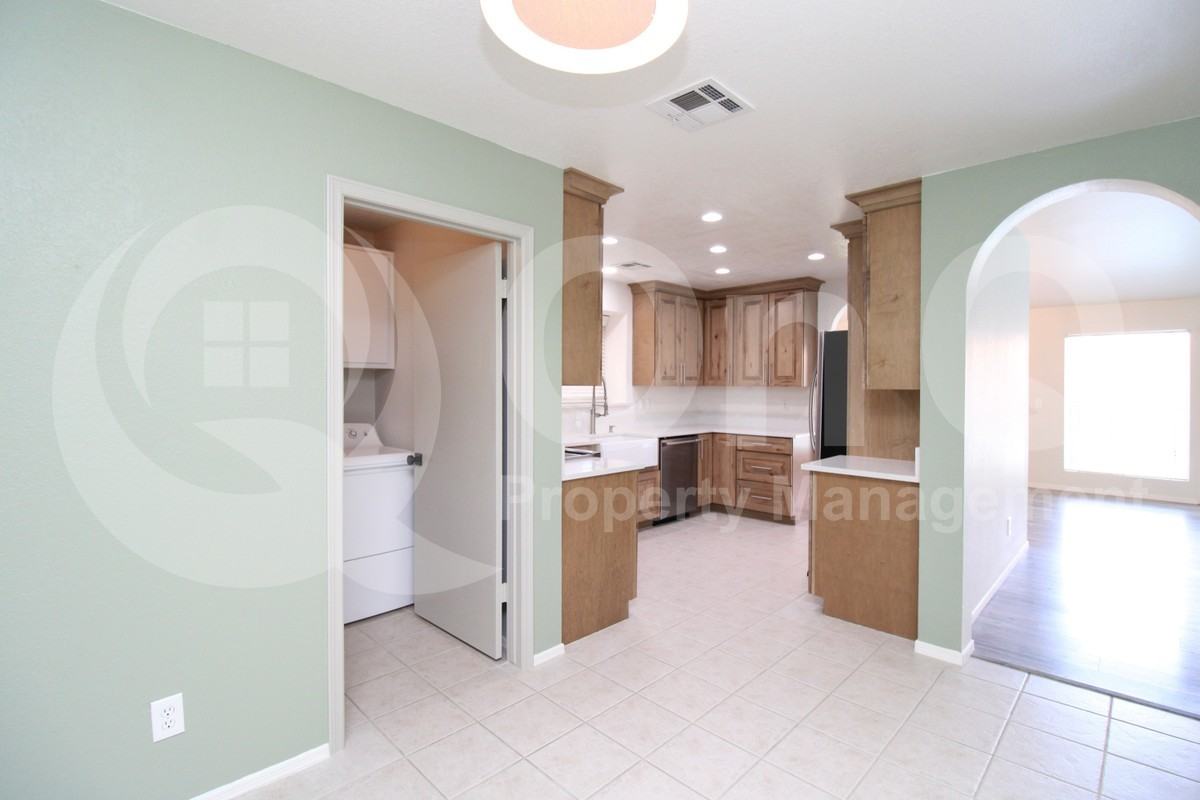 4234 E Tanglewood Dr - Photo 5 of 26