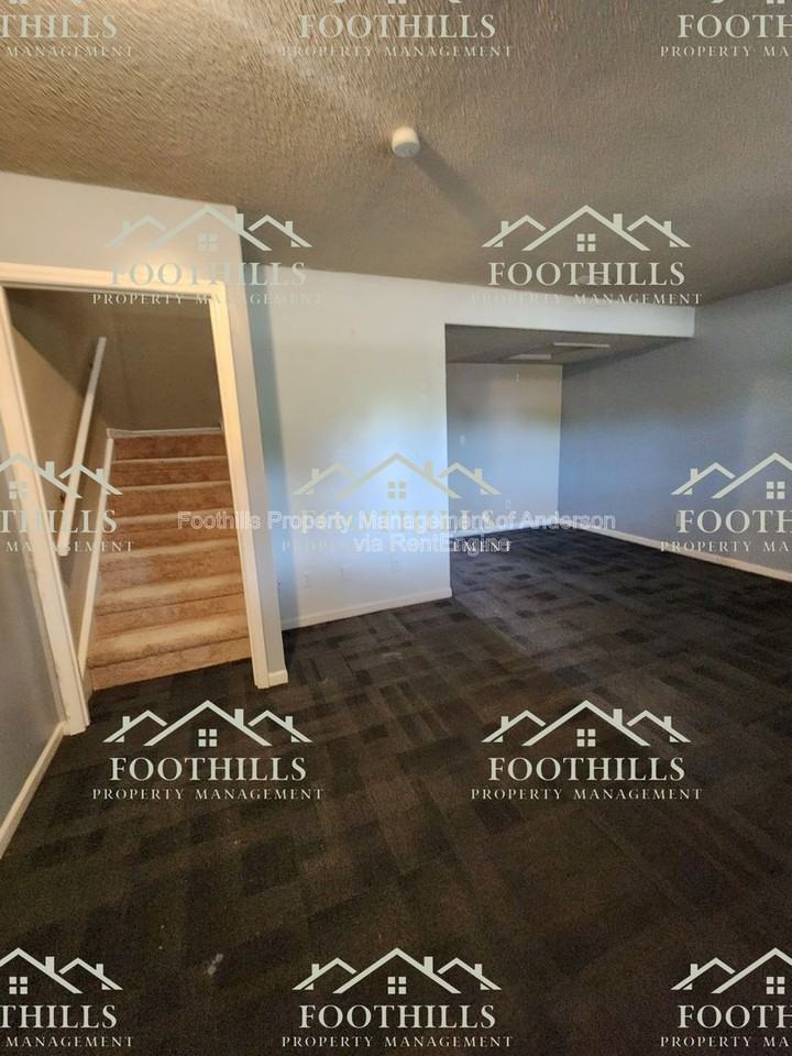 208 N Major Rd #B - Photo 2 of 12