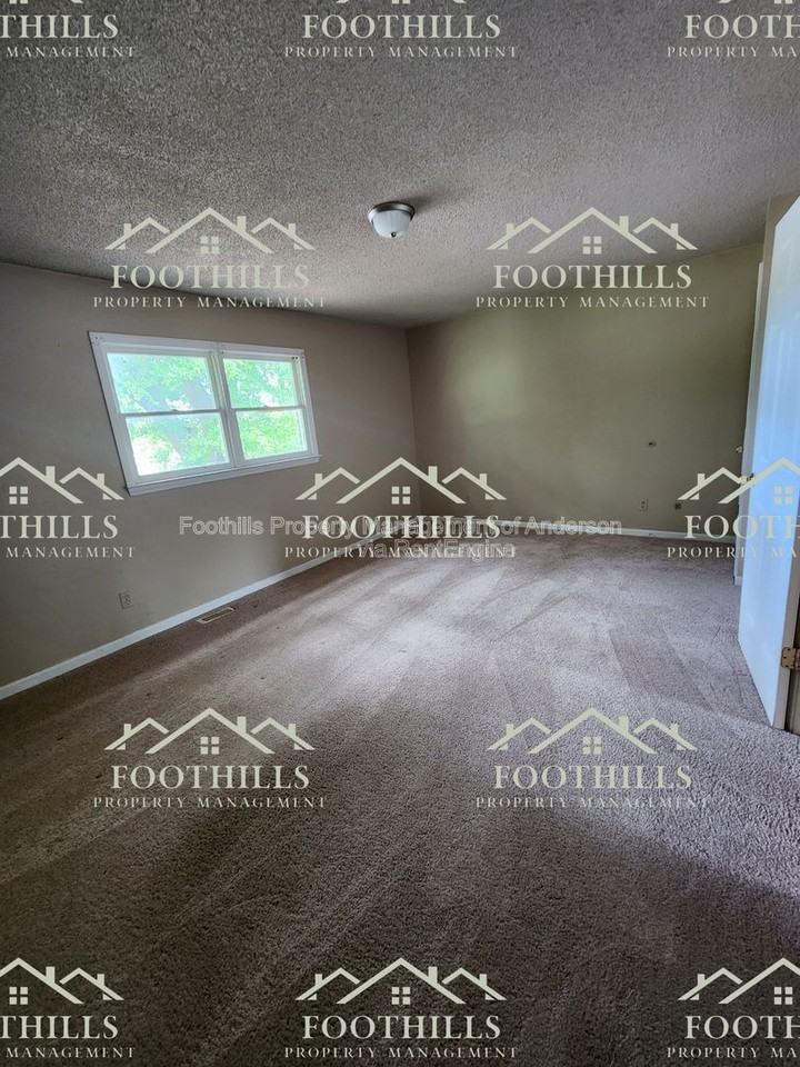 208 N Major Rd #B - Photo 6 of 12