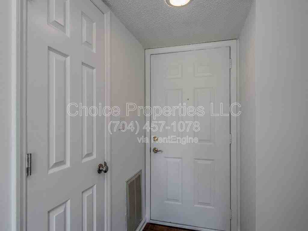 11042 Running Ridge Rd - Photo 3 of 26