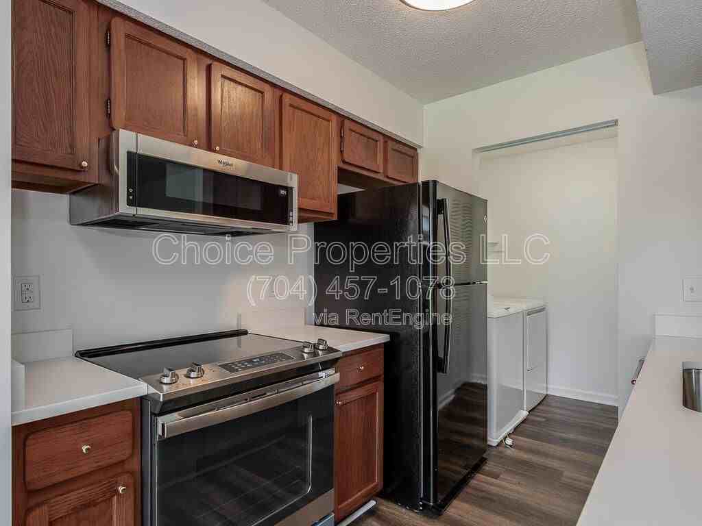 11042 Running Ridge Rd - Photo 6 of 26