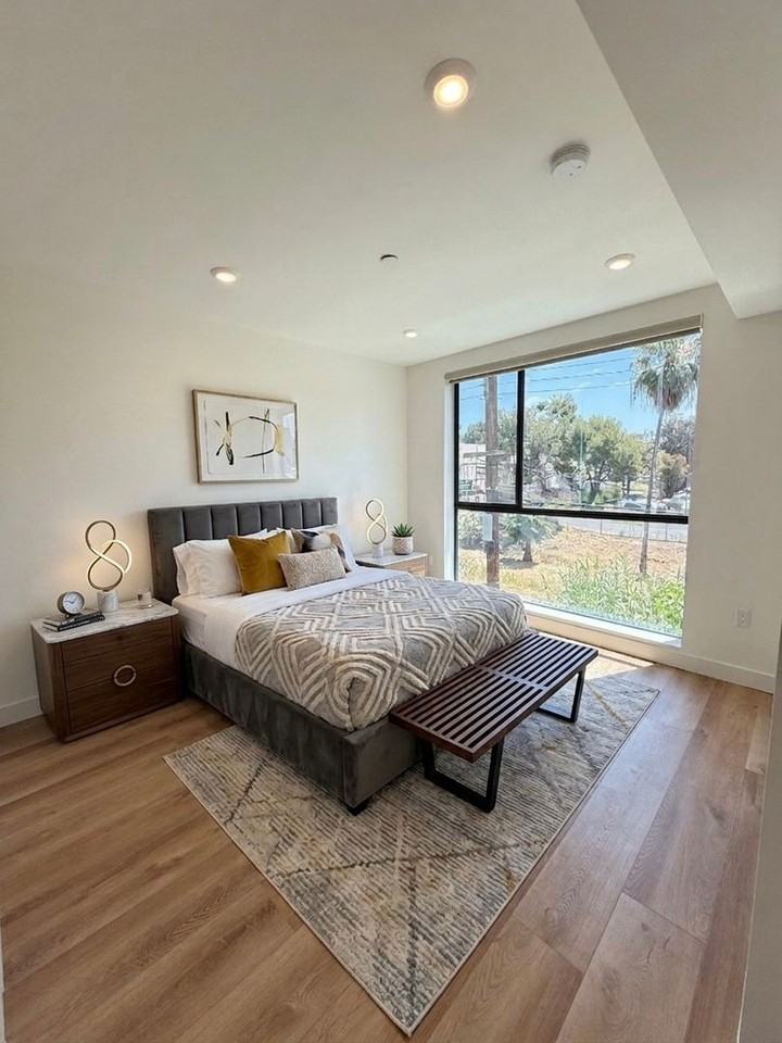 New Luxury Modern 1 & 2 Bedroom Apartments - Photo 7 of 47
