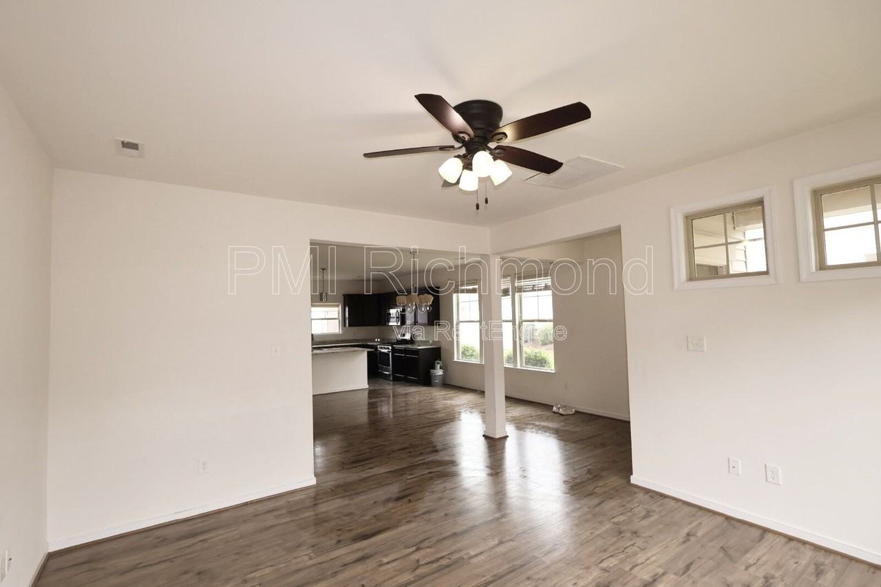 10506 Marions Way - Photo 4 of 31